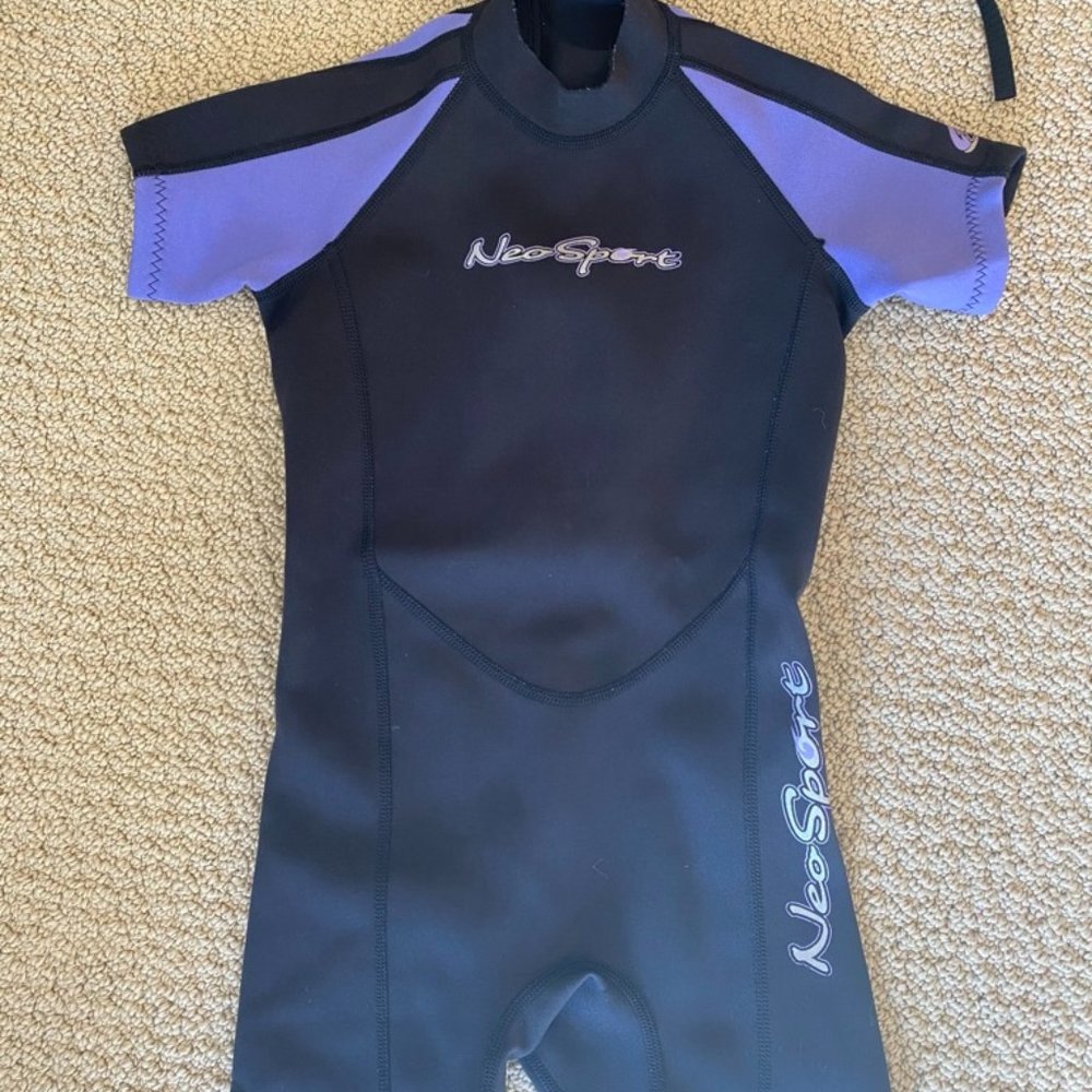Kid's Neo Sport wet suit size 6